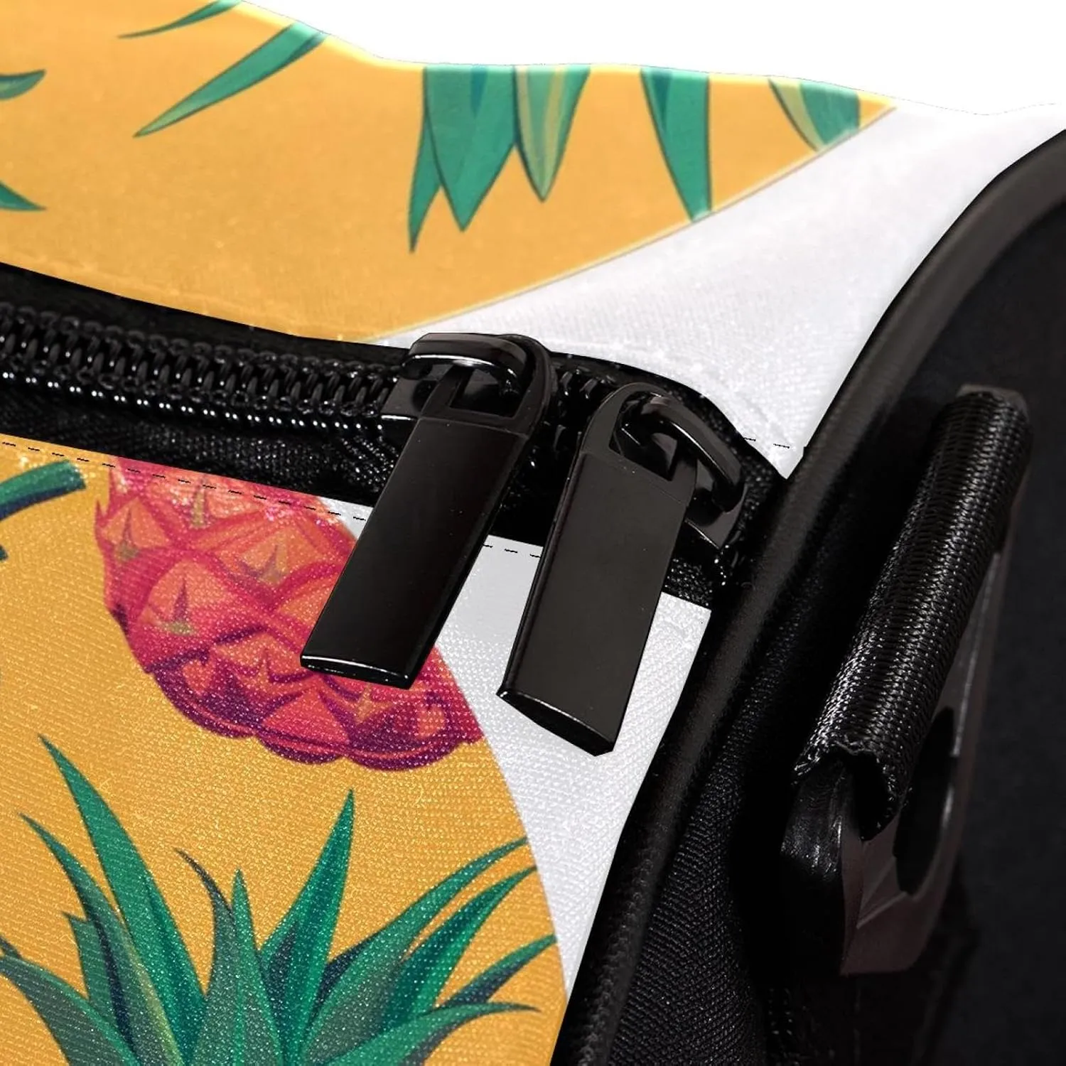 Gym Bags for Men,Travel Duffel Bags for Women,Round Background Pineapple,Workout Bag