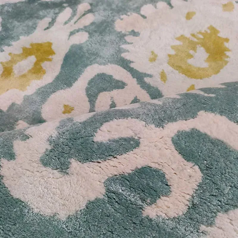 Ikkat Viscose Rug | 8 x 5 Feet