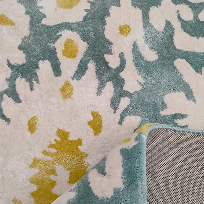 Ikkat Viscose Rug | 8 x 5 Feet