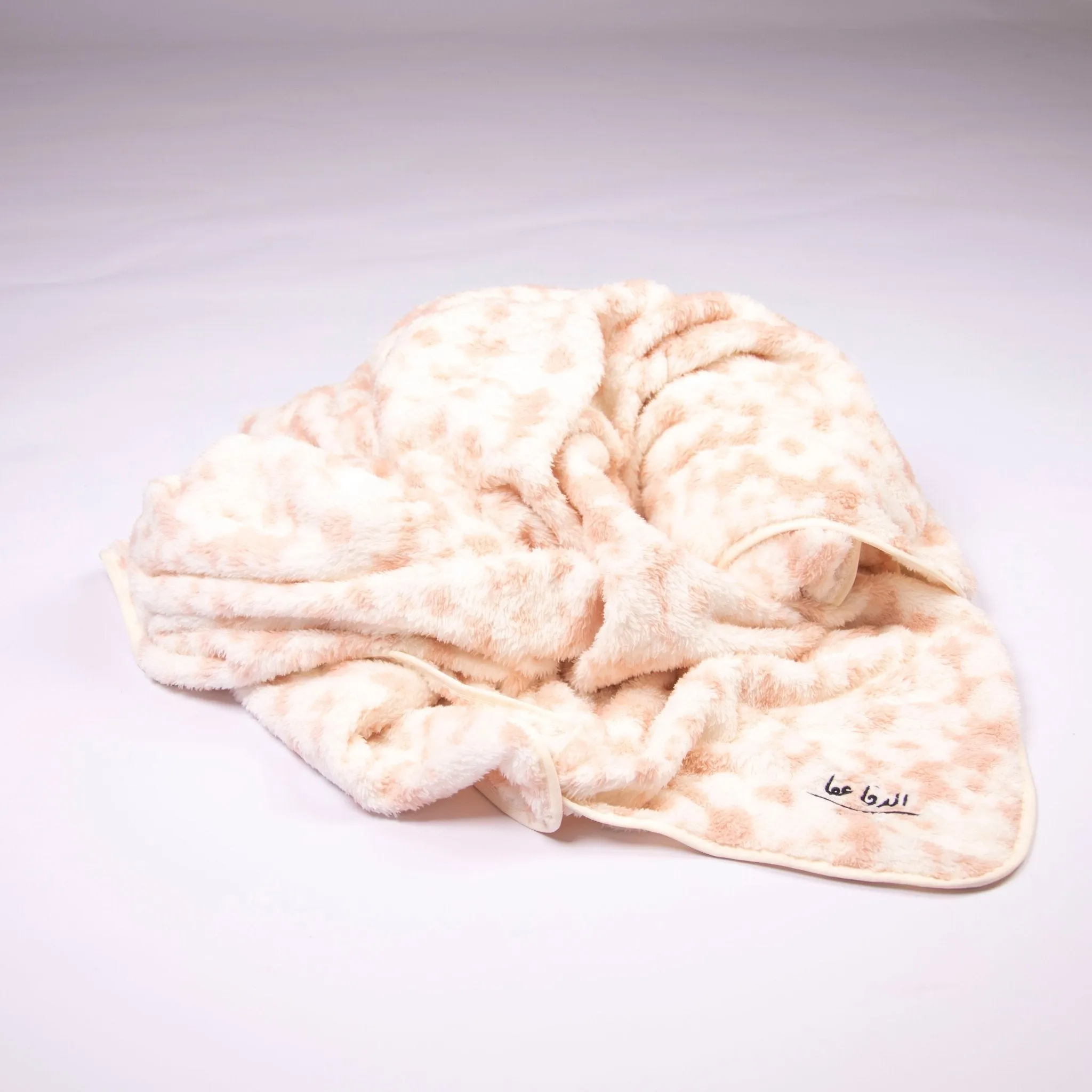 White Pink | El Dafa 3afa Blankets