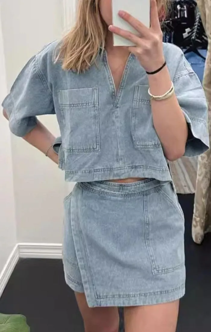 Women's Denim 2 Piece Outfits Summer Lapel V Neck Crop Top High Waisted Jean Mini Skirt Shorts Set with Pockets