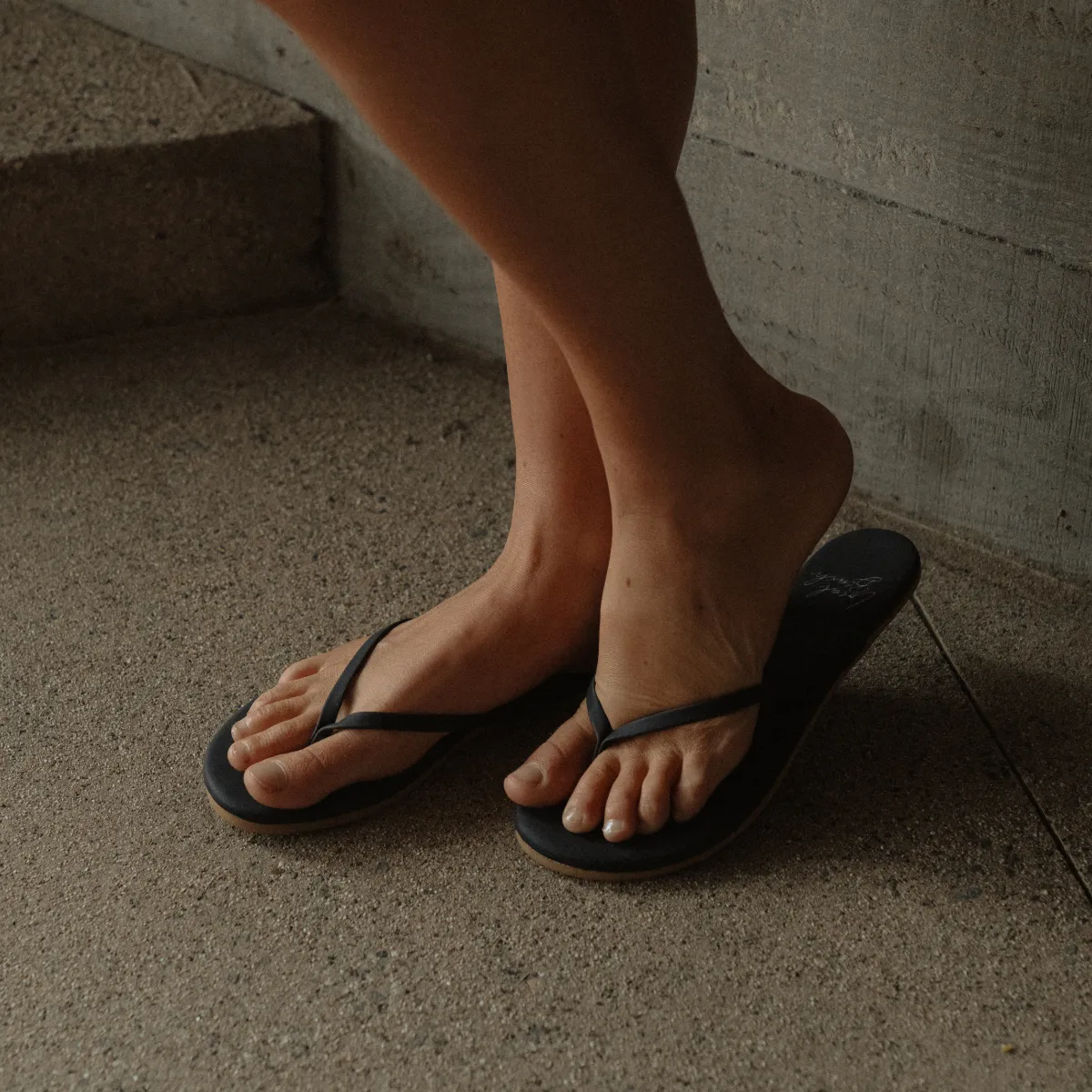 Women's Slim Flip Flop Black